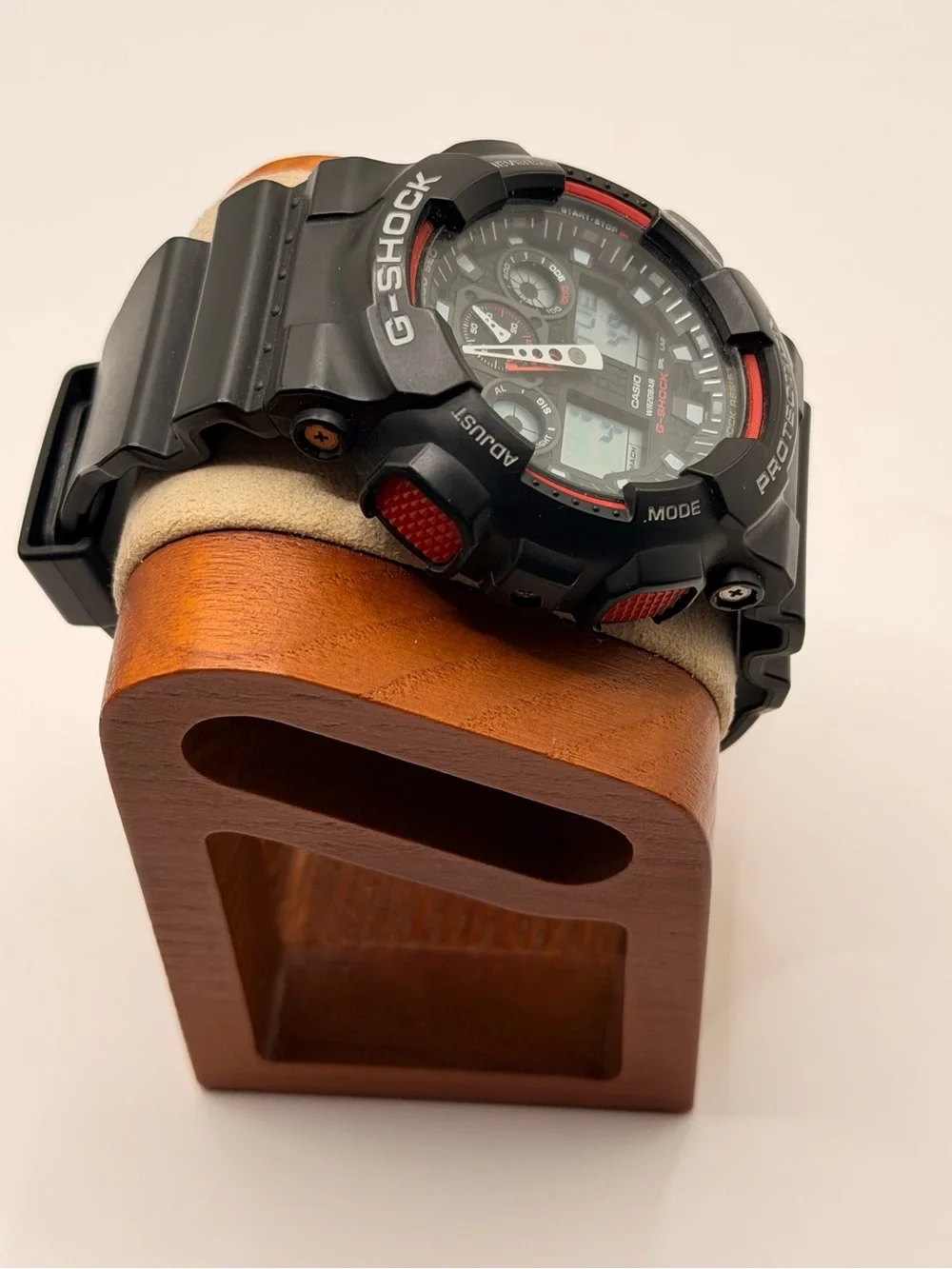 Casio G-Shock GA100-1A4, excellent, Digital &Analog Face, Black/Red